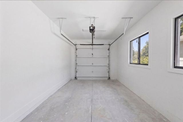 2525 18TH AVENUE N, St Petersburg, FL 33713