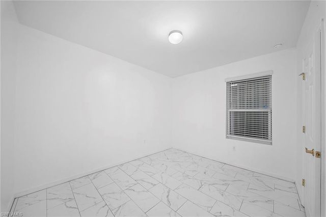 10464 canal brook LN, Lehigh Acres, FL 33936