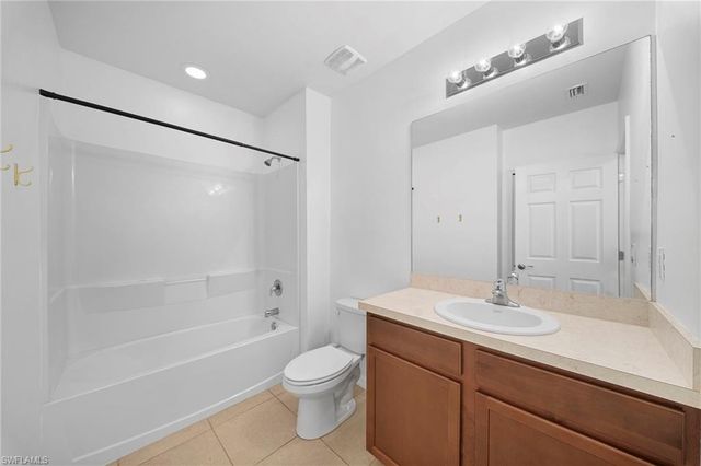 10464 canal brook LN, Lehigh Acres, FL 33936