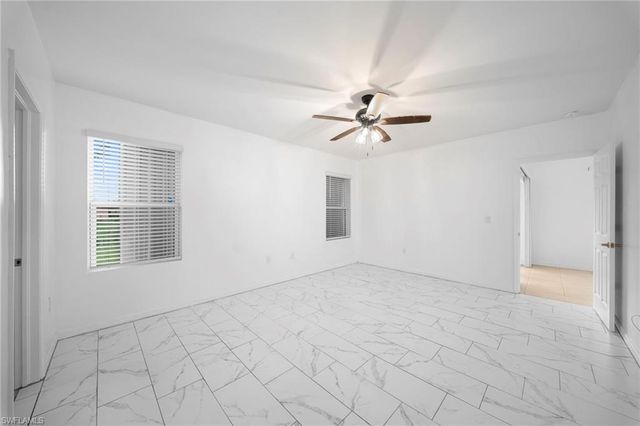 10464 canal brook LN, Lehigh Acres, FL 33936