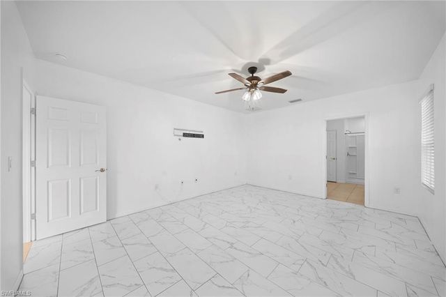 10464 canal brook LN, Lehigh Acres, FL 33936