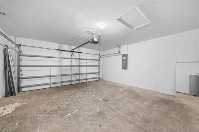 10464 canal brook LN, Lehigh Acres, FL 33936