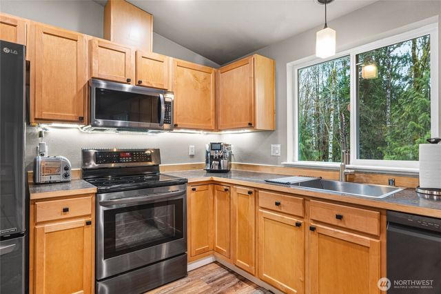 100 W Wivell Road, Shelton, WA 98584