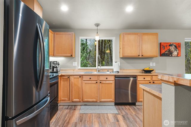 100 W Wivell Road, Shelton, WA 98584