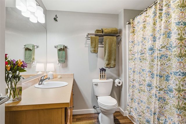 100 W Wivell Road, Shelton, WA 98584