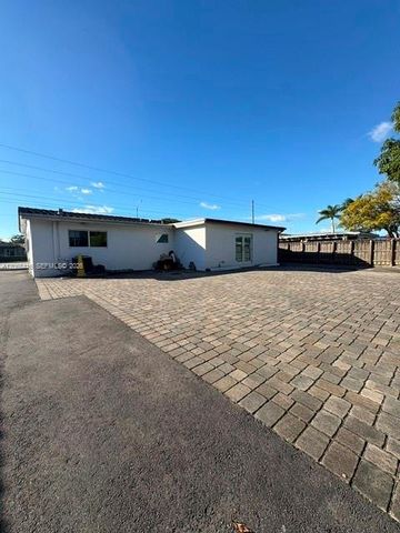 3221 SW 107th Avenue, Miami, FL 33165