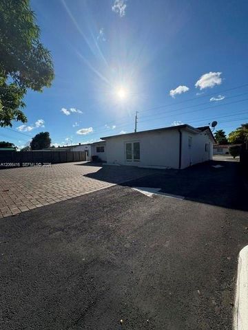 3221 SW 107th Avenue, Miami, FL 33165