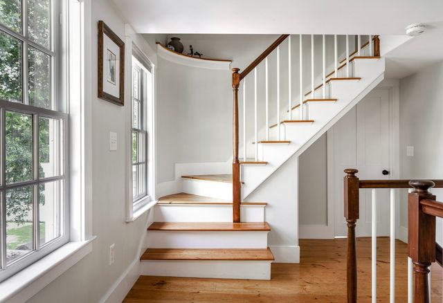 24 High St, Ipswich, MA 01938
