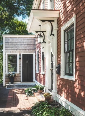 24 High St, Ipswich, MA 01938