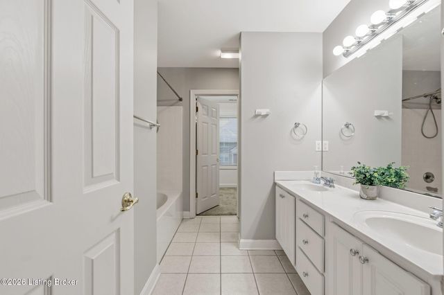 9511 Rustling Tree Way UNIT 202, Louisville, KY 40291