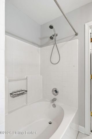 9511 Rustling Tree Way UNIT 202, Louisville, KY 40291