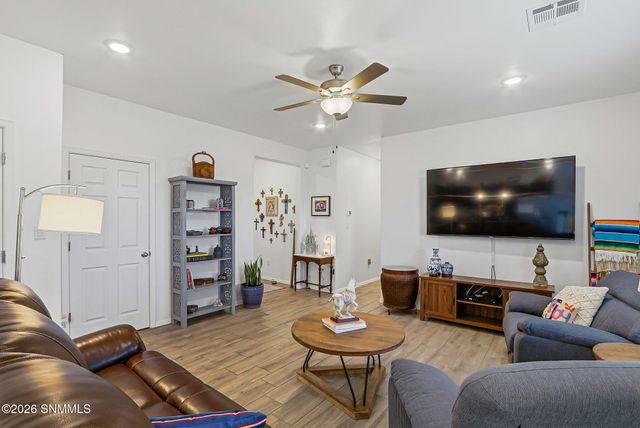 7030 Aretha Way, Las Cruces, NM 88012