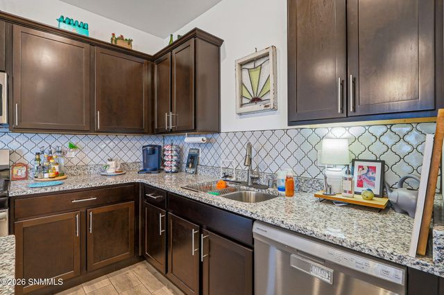 7030 Aretha Way, Las Cruces, NM 88012