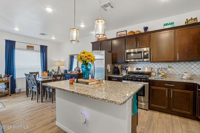 7030 Aretha Way, Las Cruces, NM 88012