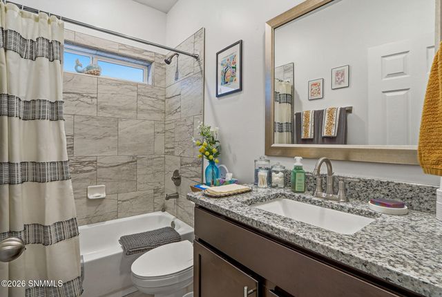 7030 Aretha Way, Las Cruces, NM 88012