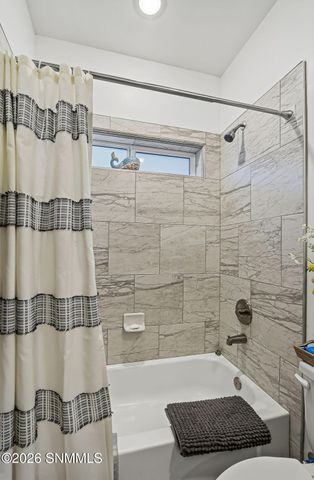 7030 Aretha Way, Las Cruces, NM 88012