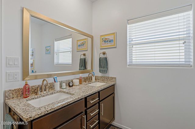 7030 Aretha Way, Las Cruces, NM 88012