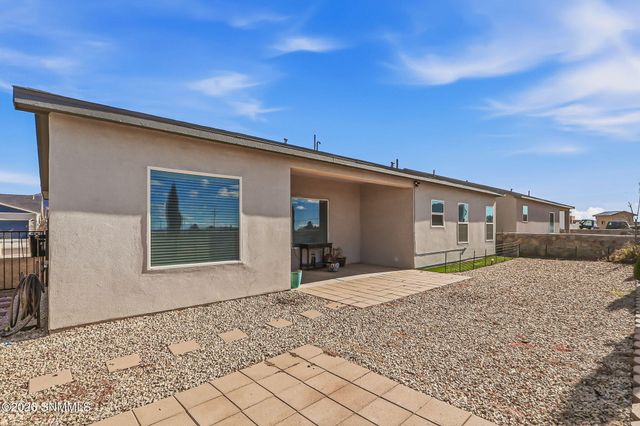 7030 Aretha Way, Las Cruces, NM 88012