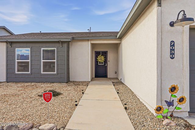 7030 Aretha Way, Las Cruces, NM 88012