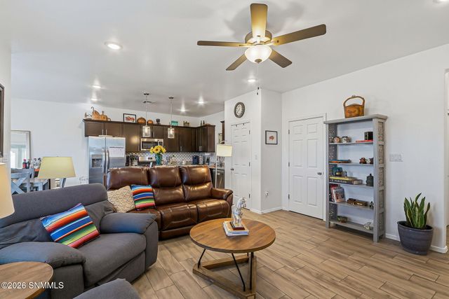 7030 Aretha Way, Las Cruces, NM 88012