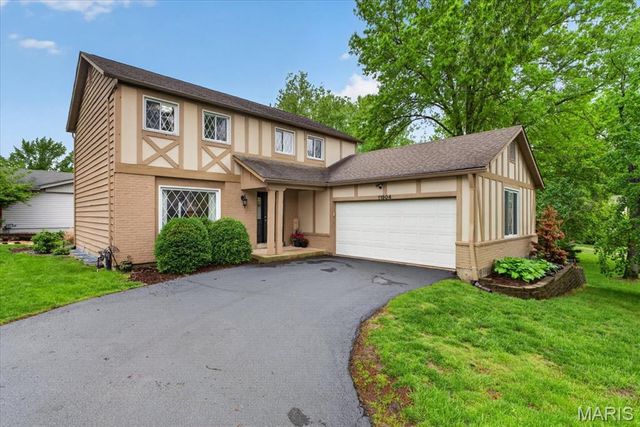 11904 Mattox Court, St Louis, MO 63131