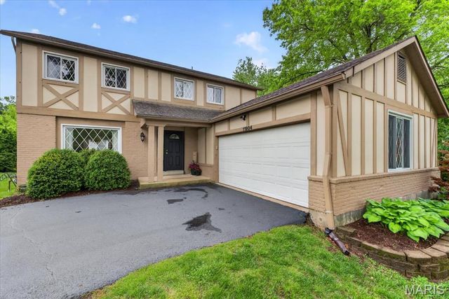 11904 Mattox Court, St Louis, MO 63131