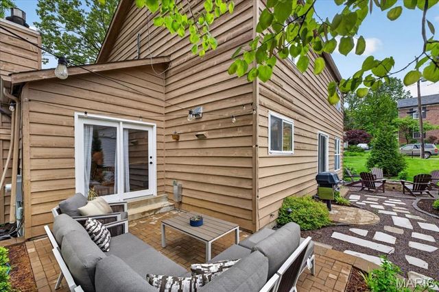 11904 Mattox Court, St Louis, MO 63131