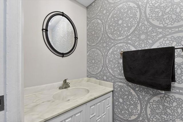 11904 Mattox Court, St Louis, MO 63131