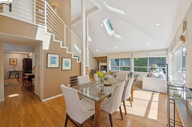 2929 HOLYROOD DRIVE, Oakland, CA 94611