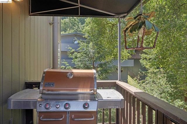 2929 HOLYROOD DRIVE, Oakland, CA 94611