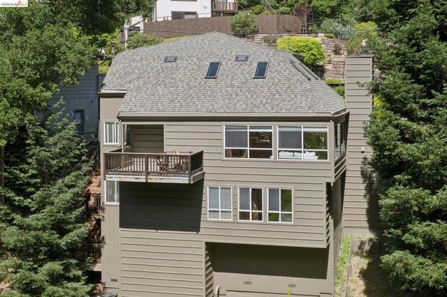 2929 HOLYROOD DRIVE, Oakland, CA 94611