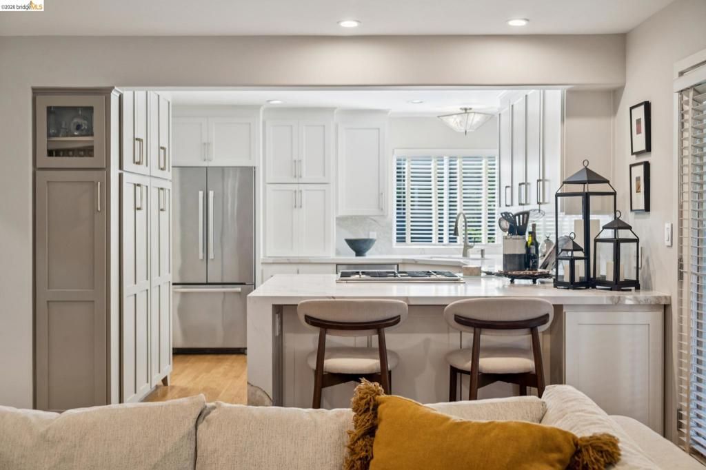 Image 16 of property listing at 2929 HOLYROOD DRIVE, Oakland, CA 94611