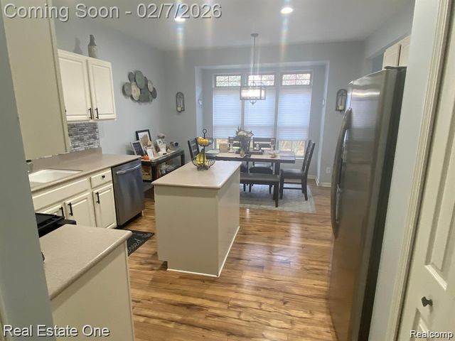 7305 Gateway Drive, West Bloomfield, MI 48322