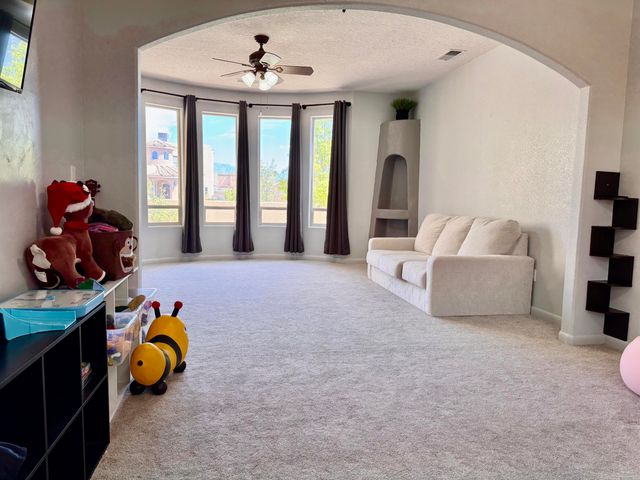 9905 Cardinal Street NW, Albuquerque, NM 87114