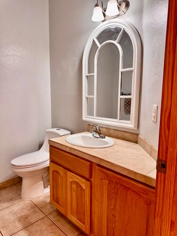 9905 Cardinal Street NW, Albuquerque, NM 87114