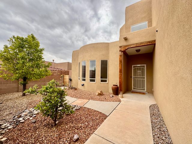 9905 Cardinal Street NW, Albuquerque, NM 87114