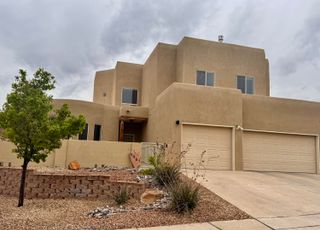 9905 Cardinal Street NW, Albuquerque, NM 87114