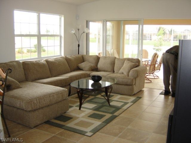 7450 EMILIA LN, Naples, FL 34114