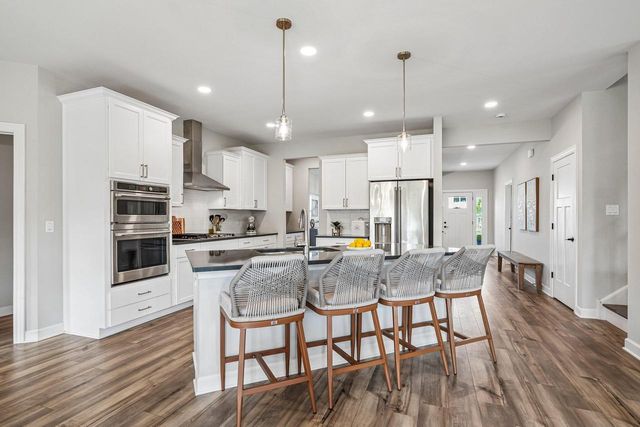 W242N5623 Peppertree DRIVE S, Sussex, WI 53089