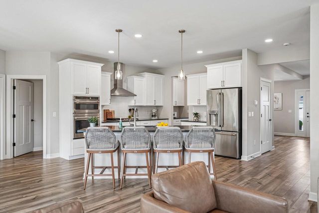 W242N5623 Peppertree DRIVE S, Sussex, WI 53089