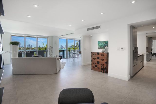 800 West Ave 421, Miami Beach, FL 33139