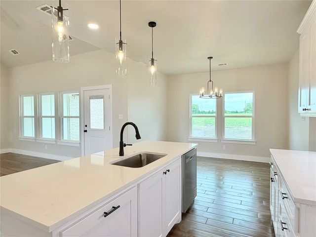 1013 Sabrina Court, Weatherford, TX 76085