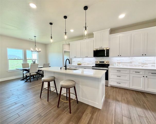 1013 Sabrina Court, Weatherford, TX 76085