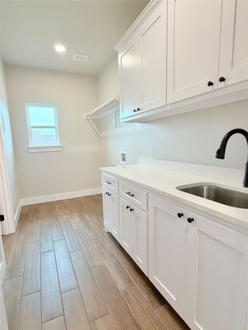 1013 Sabrina Court, Weatherford, TX 76085