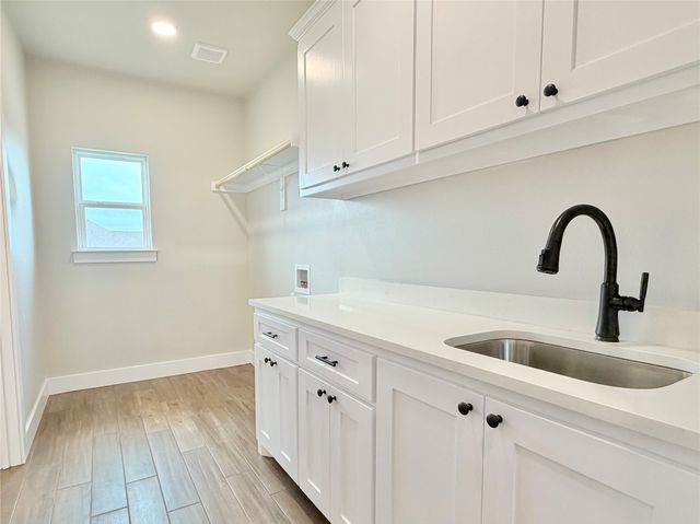 1013 Sabrina Court, Weatherford, TX 76085