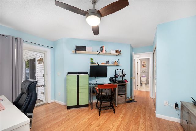 933 Williamsburg Circle, Warwick, RI 02886