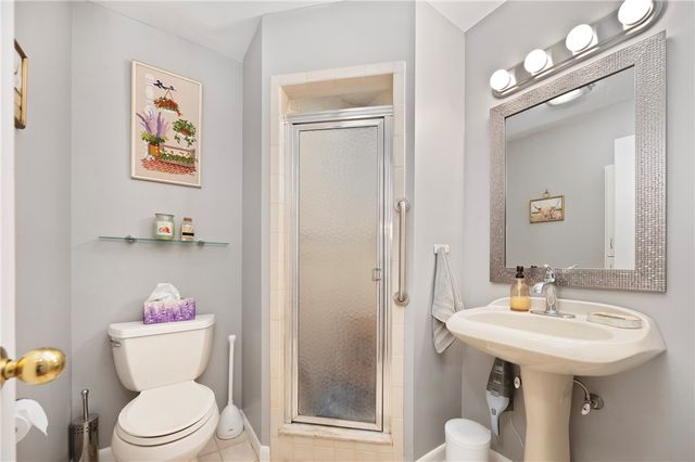 933 Williamsburg Circle, Warwick, RI 02886