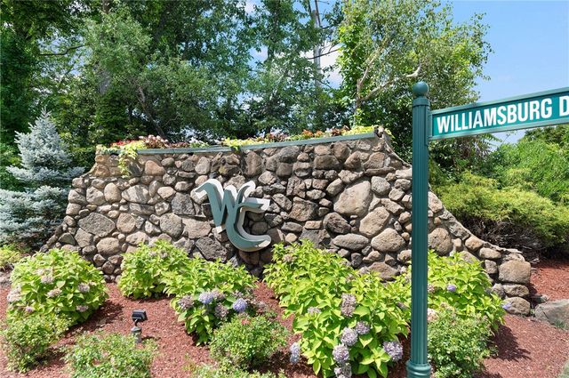 933 Williamsburg Circle, Warwick, RI 02886