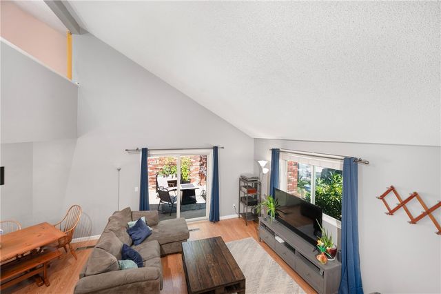 933 Williamsburg Circle, Warwick, RI 02886
