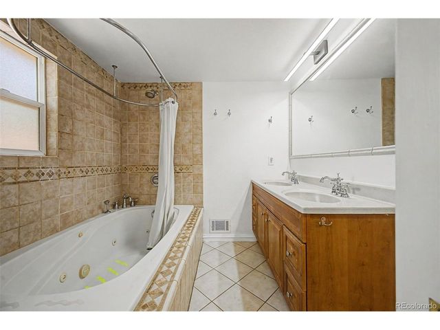 11467 E Amherst Cir, Aurora, CO 80014